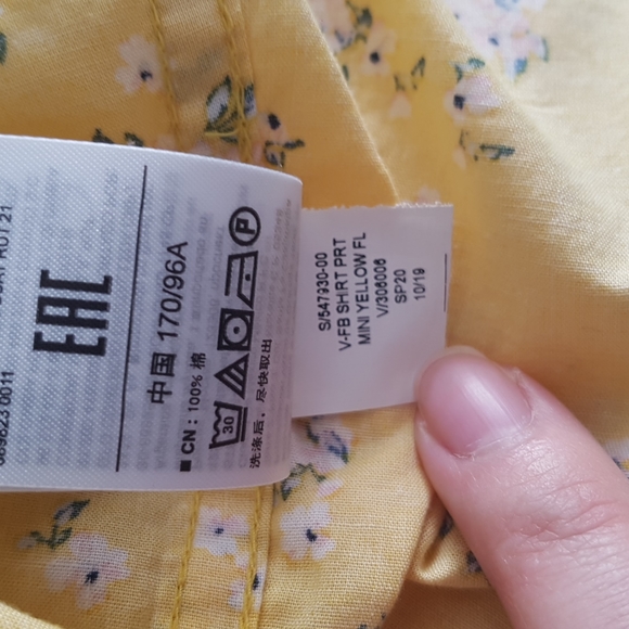 GAP Women's Yellow Floral Button Down Shirt Size M - Picture 8 of 16